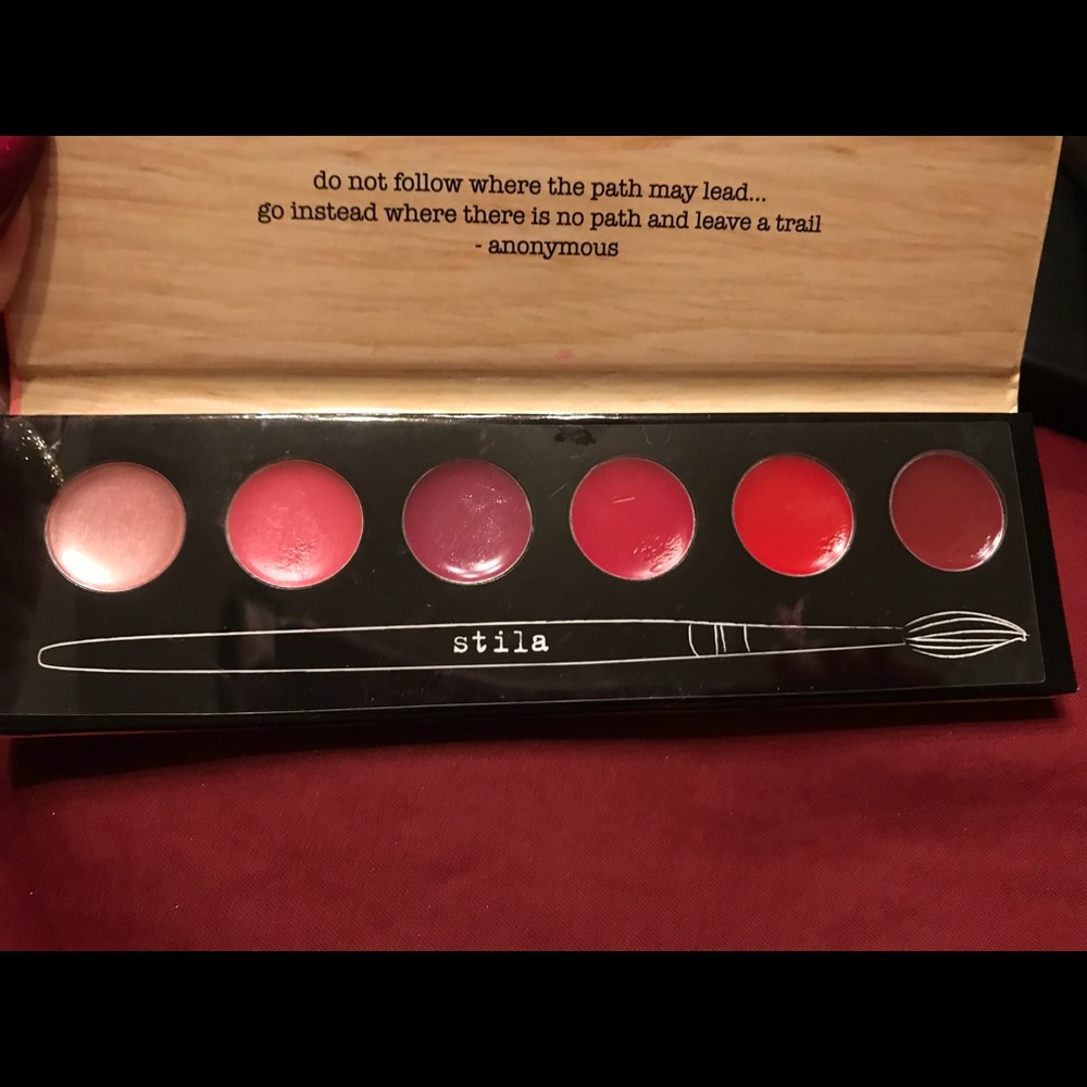 Stilla Lipgloss palette